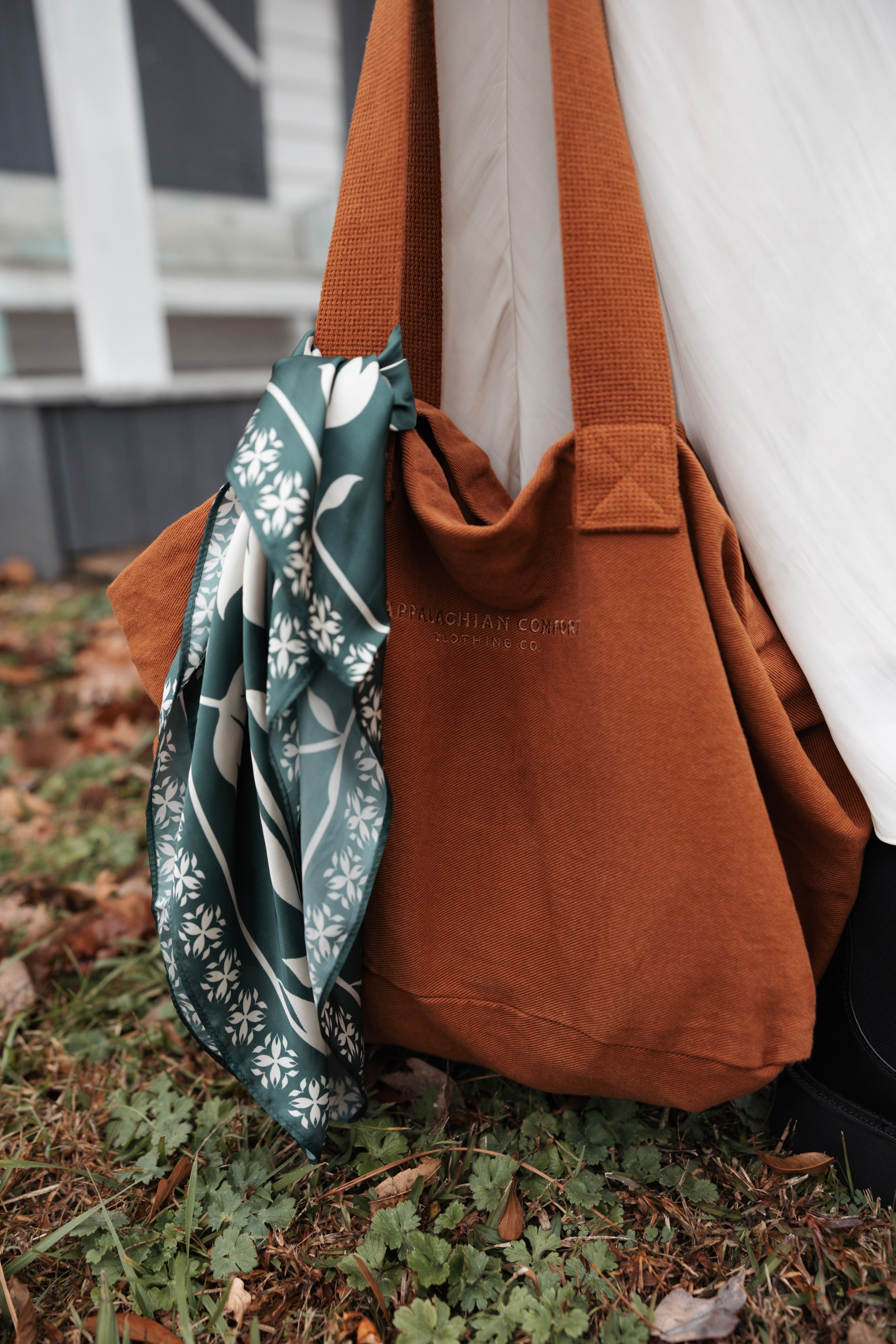 Highland Tote - Red Clay